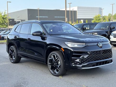 New 2026 Volkswagen Tiguan SEL R-Line AWD/4WD image 7