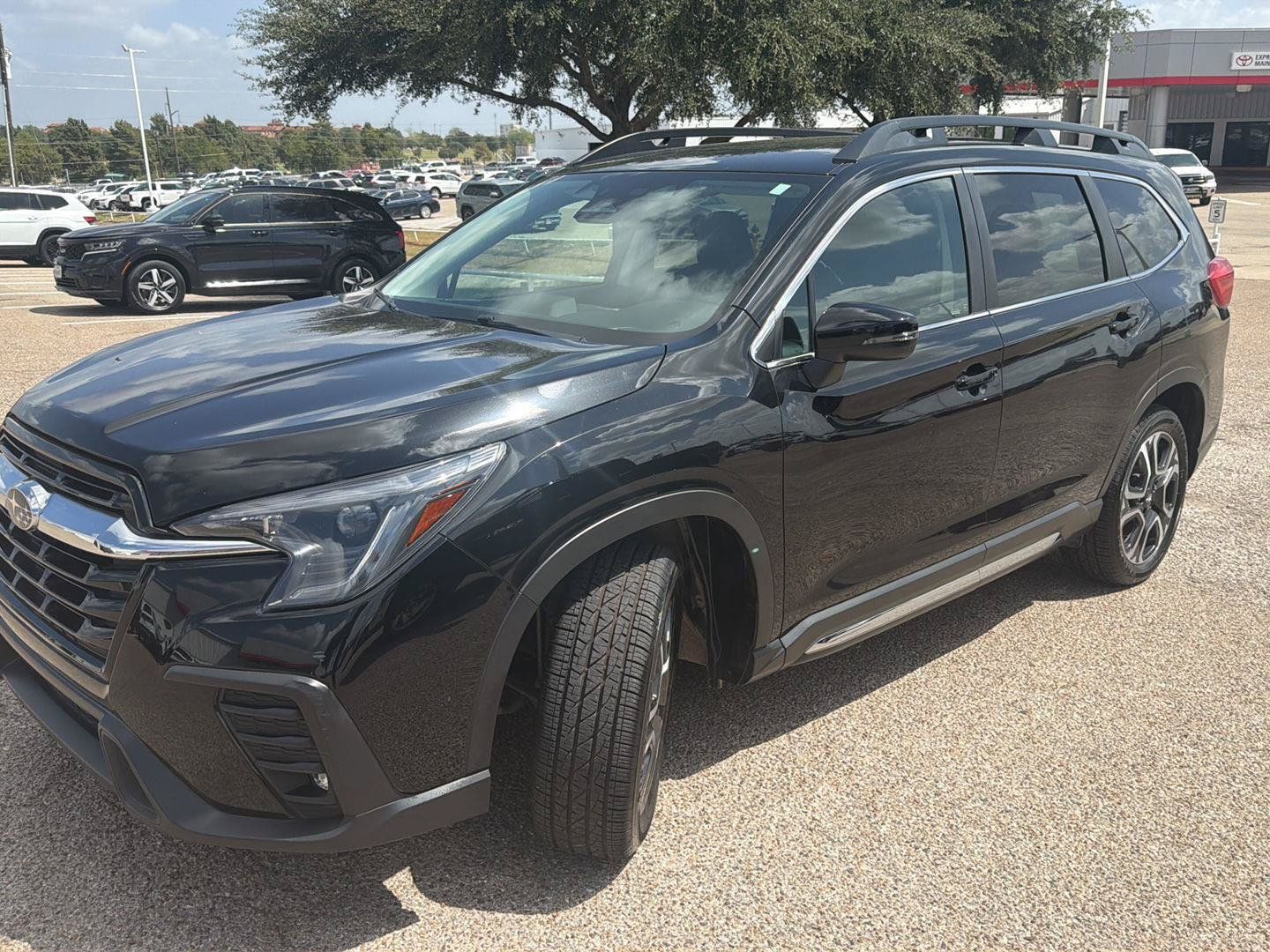 Used 2023 Subaru Ascent Limited AWD/4WD image 7