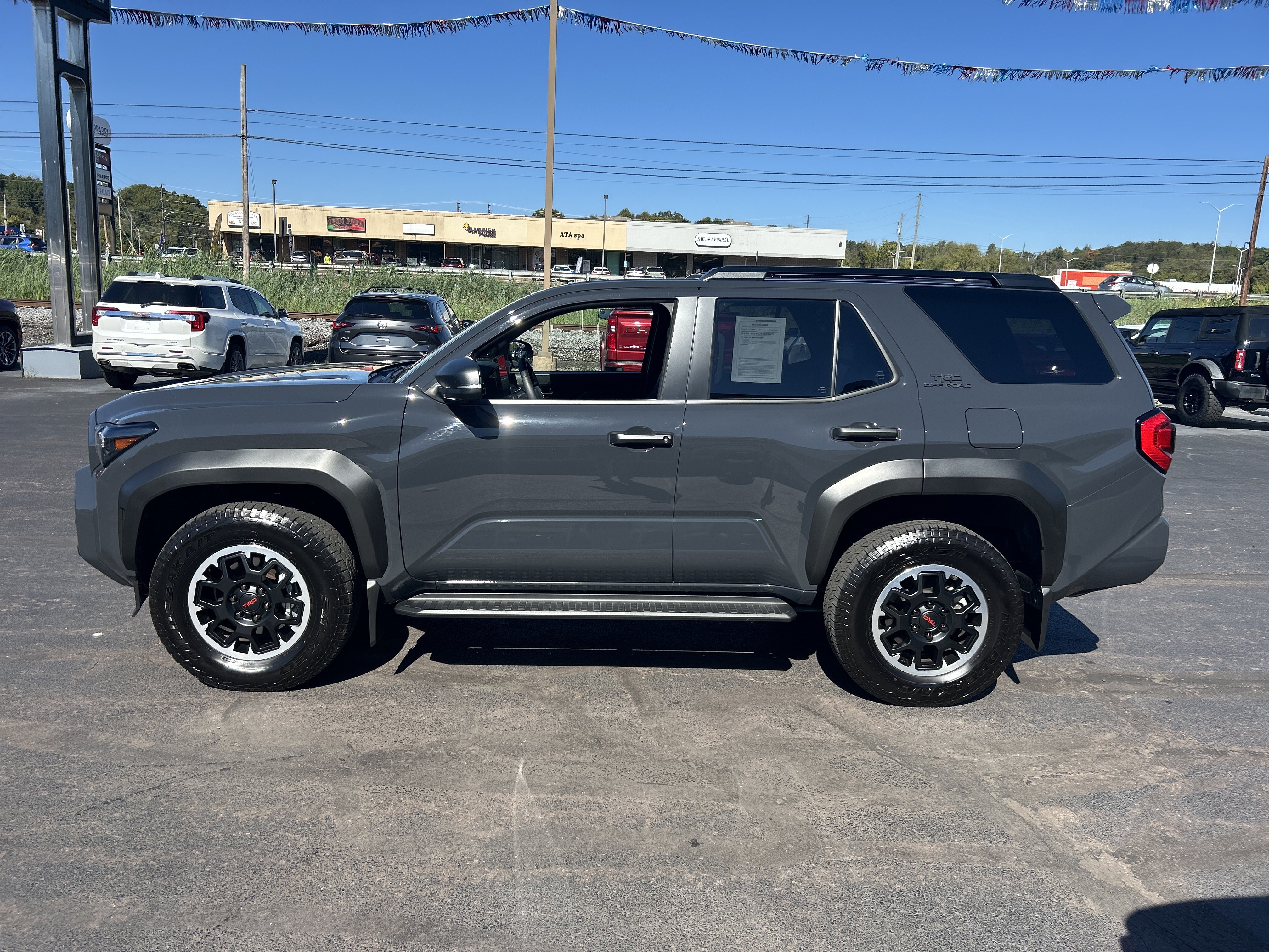 Used 2026 Toyota 4Runner TRD Off-Road Premium AWD/4WD image 7