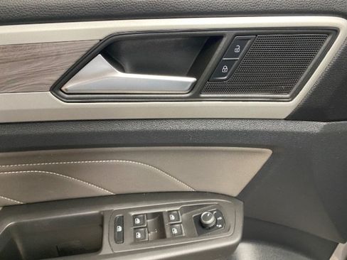 Used 2022 Volkswagen Atlas Cross Sport SE AWD/4WD image 21