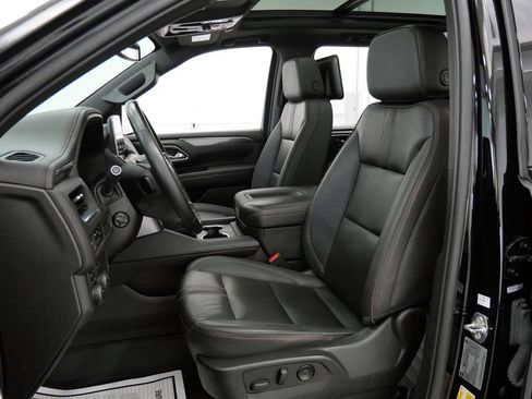 Used 2023 Chevrolet Suburban RST w/ Luxury Package AWD/4WD image 11