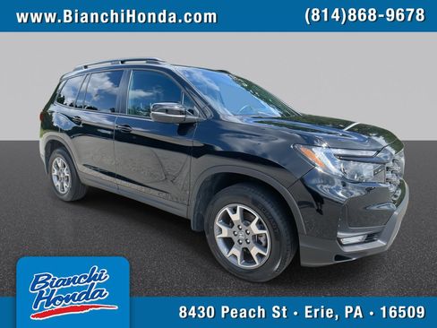Used 2023 Honda Passport TrailSport image 1