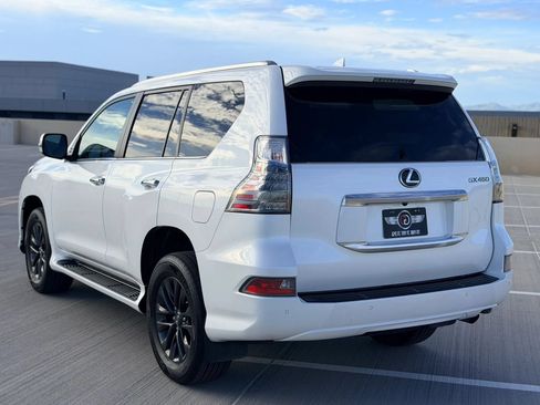 Used 2020 Lexus GX 460 Premium w/ Premium Package AWD/4WD image 11