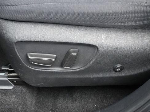 Certified 2024 Toyota Highlander LE AWD/4WD image 24