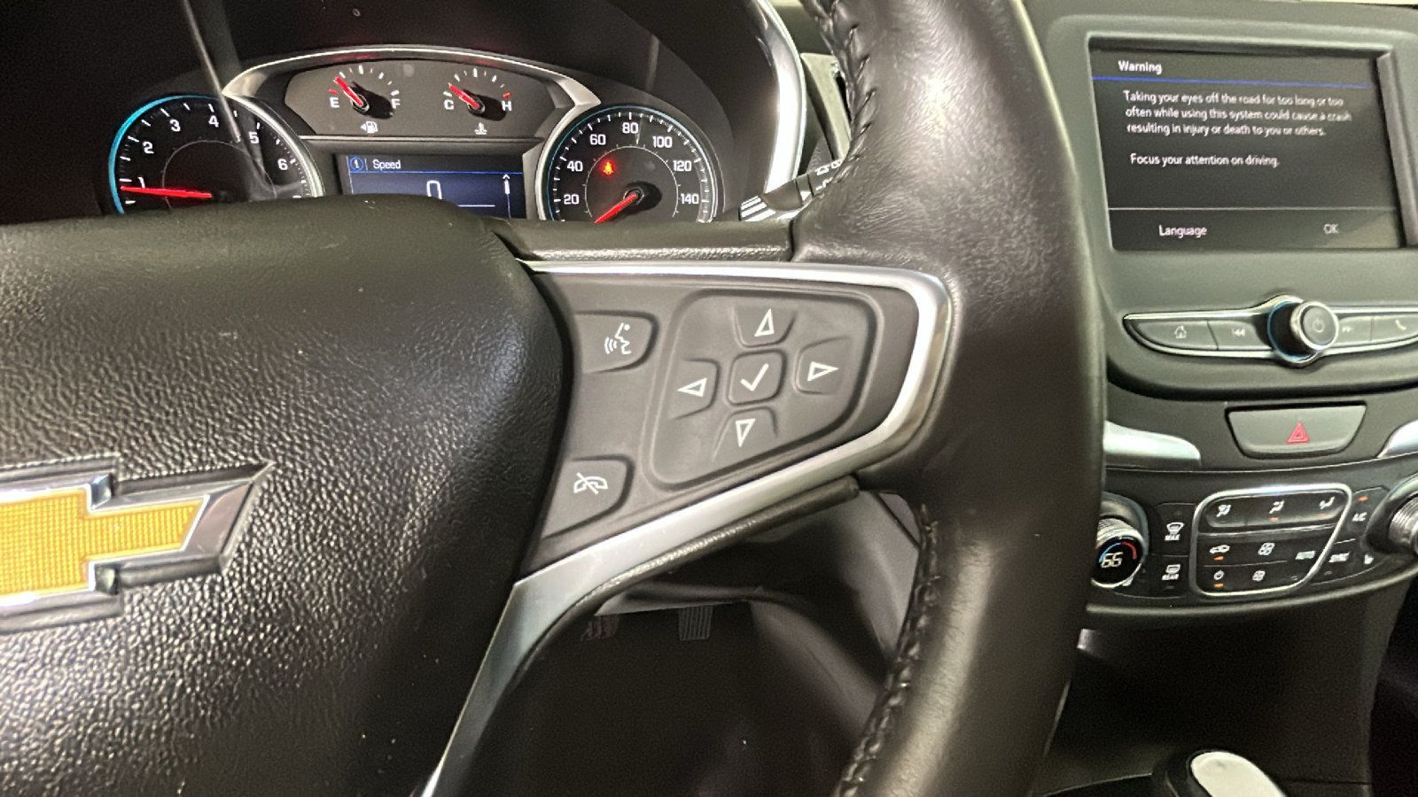 Used 2020 Chevrolet Equinox LT FWD image 20