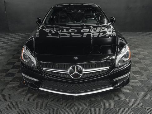 Used 2015 Mercedes-Benz SL 63 AMG image 12