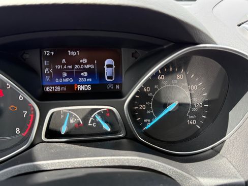 Used 2017 Ford Escape SE w/ Equipment Group 201A AWD/4WD image 19