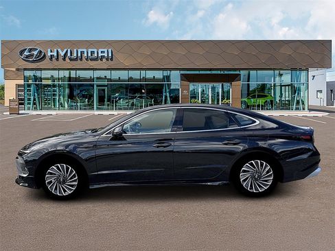 New 2026 Hyundai Sonata Limited image 3