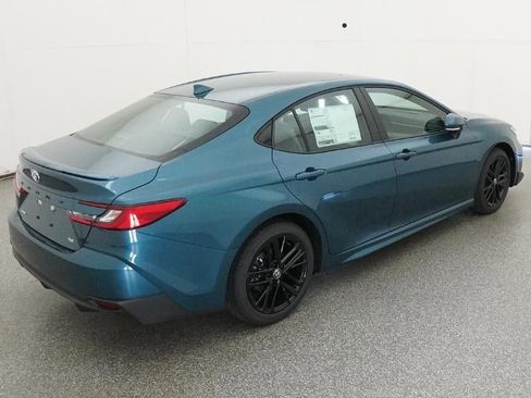 New 2026 Toyota Camry SE image 9