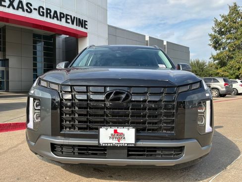 Used 2025 Hyundai Palisade SEL FWD image 3