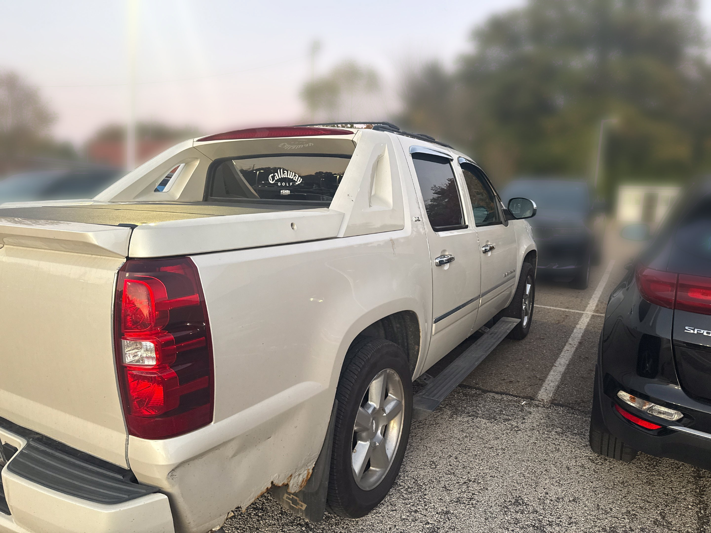 Used 2012 Chevrolet Avalanche LTZ AWD/4WD image 4