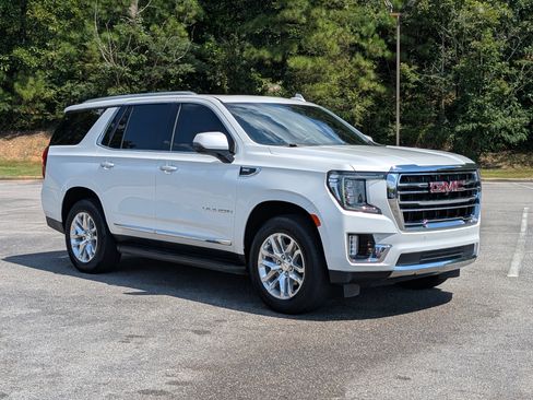 Used 2024 GMC Yukon SLT w/ SLT Premium Package RWD image 11