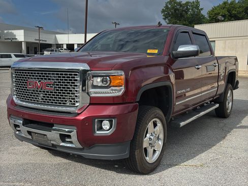 Used 2015 GMC Sierra 2500 Denali AWD/4WD image 3