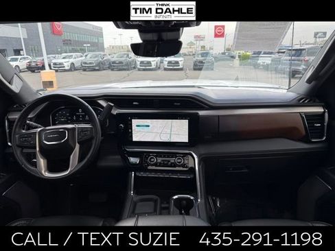Used 2024 GMC Sierra 2500 Denali w/ Technology Package AWD/4WD image 2