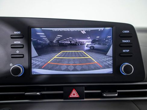 Used 2022 Hyundai Elantra SEL image 30