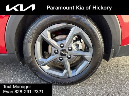 Used 2025 Kia K4 LXS image 12