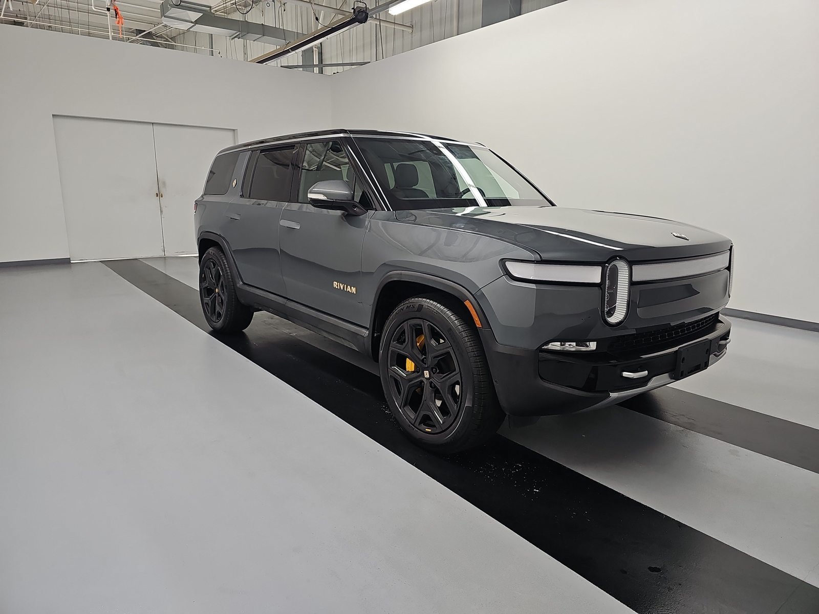 Used 2024 Rivian R1S Adventure Quad AWD/4WD image 7
