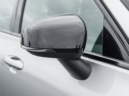 Certified 2022 Volvo S60 B5 Momentum w/ Premium Package image 15