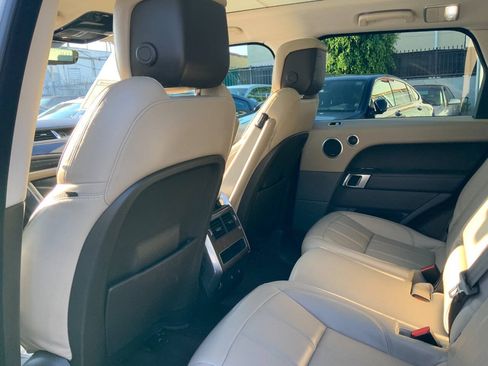 Used 2018 Land Rover Range Rover Sport HSE AWD/4WD image 15