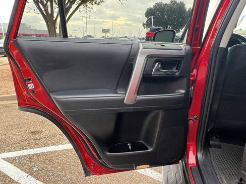 Used 2022 Toyota 4Runner SR5 image 13