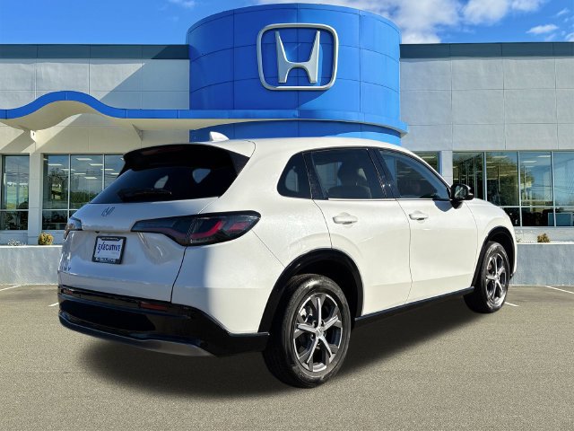 Used 2024 Honda HR-V EX-L image 2