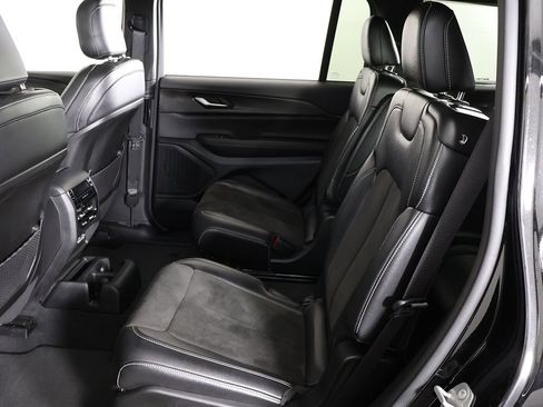 Used 2023 Jeep Grand Cherokee L Laredo AWD/4WD image 34