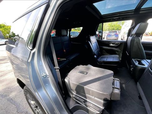 Used 2023 Chevrolet Tahoe LT w/ Luxury Package AWD/4WD image 15