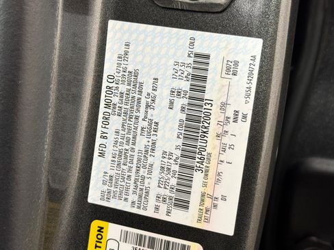 Used 2019 Ford Fusion SE FWD image 27