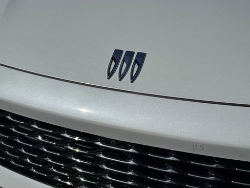 New 2026 Buick Envision Avenir image 7