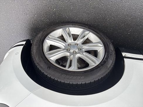 Used 2021 Land Rover Range Rover Velar S image 18