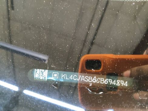 Used 2016 Buick Encore FWD image 33