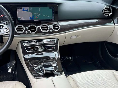 Used 2019 Mercedes-Benz E 300 image 26