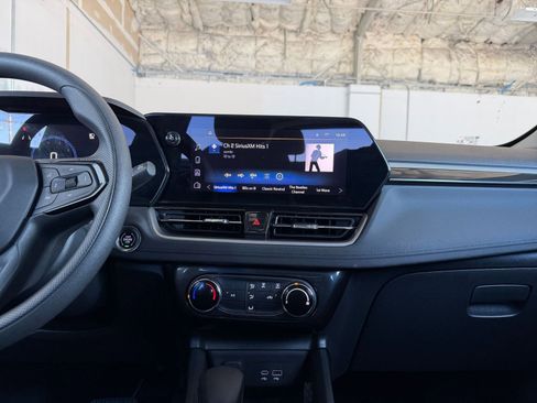 Used 2025 Chevrolet TrailBlazer LT image 18