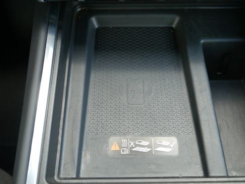 Certified 2026 GMC Acadia Elevation w/ Black Edition AWD/4WD image 23
