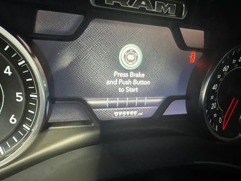 Used 2021 RAM 1500 Laramie AWD/4WD image 4
