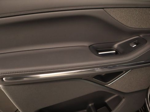 New 2025 Lincoln Navigator L Reserve w/ Jet Appearance Package image 18