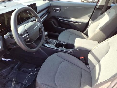 Used 2025 Kia K4 LXS image 9