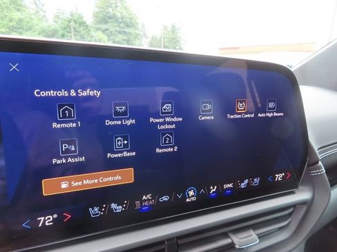 Certified 2025 Chevrolet Silverado EV LT AWD/4WD image 31