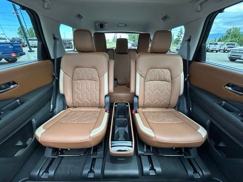 New 2026 Nissan Pathfinder Platinum w/ Cargo Package AWD/4WD image 37