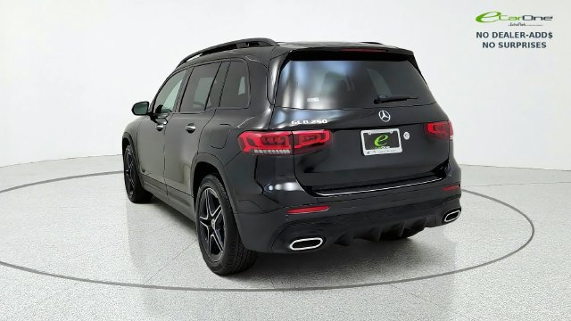 Used 2023 Mercedes-Benz GLB 250 w/ AMG Line image 6