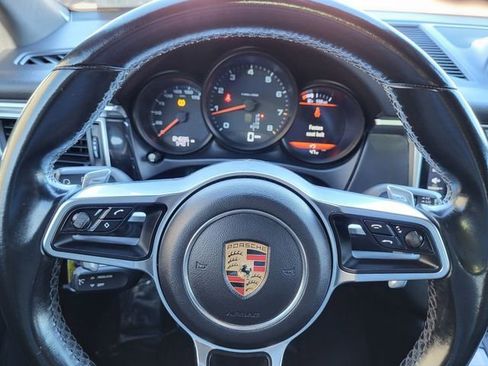 Used 2017 Porsche Macan image 20
