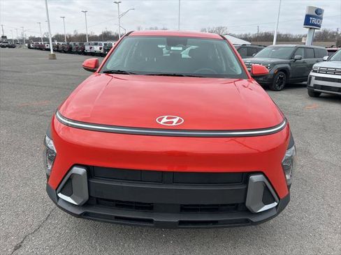 New 2026 Hyundai Kona SE image 2