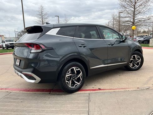 Used 2025 Kia Sportage LX image 6