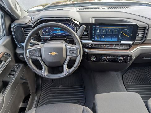Used 2023 Chevrolet Silverado 1500 LT image 16