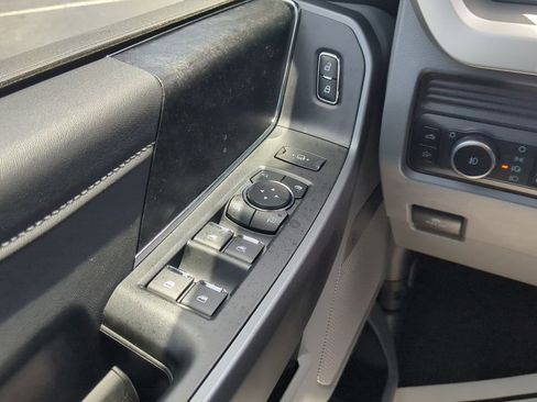 New 2025 Ford F250 XLT w/ Black Appearance Package image 24