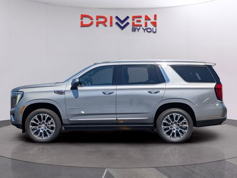 New 2026 GMC Yukon Denali w/ Denali Reserve Package image 2