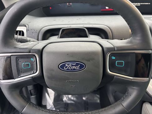 Used 2025 Ford Expedition Max Active image 17