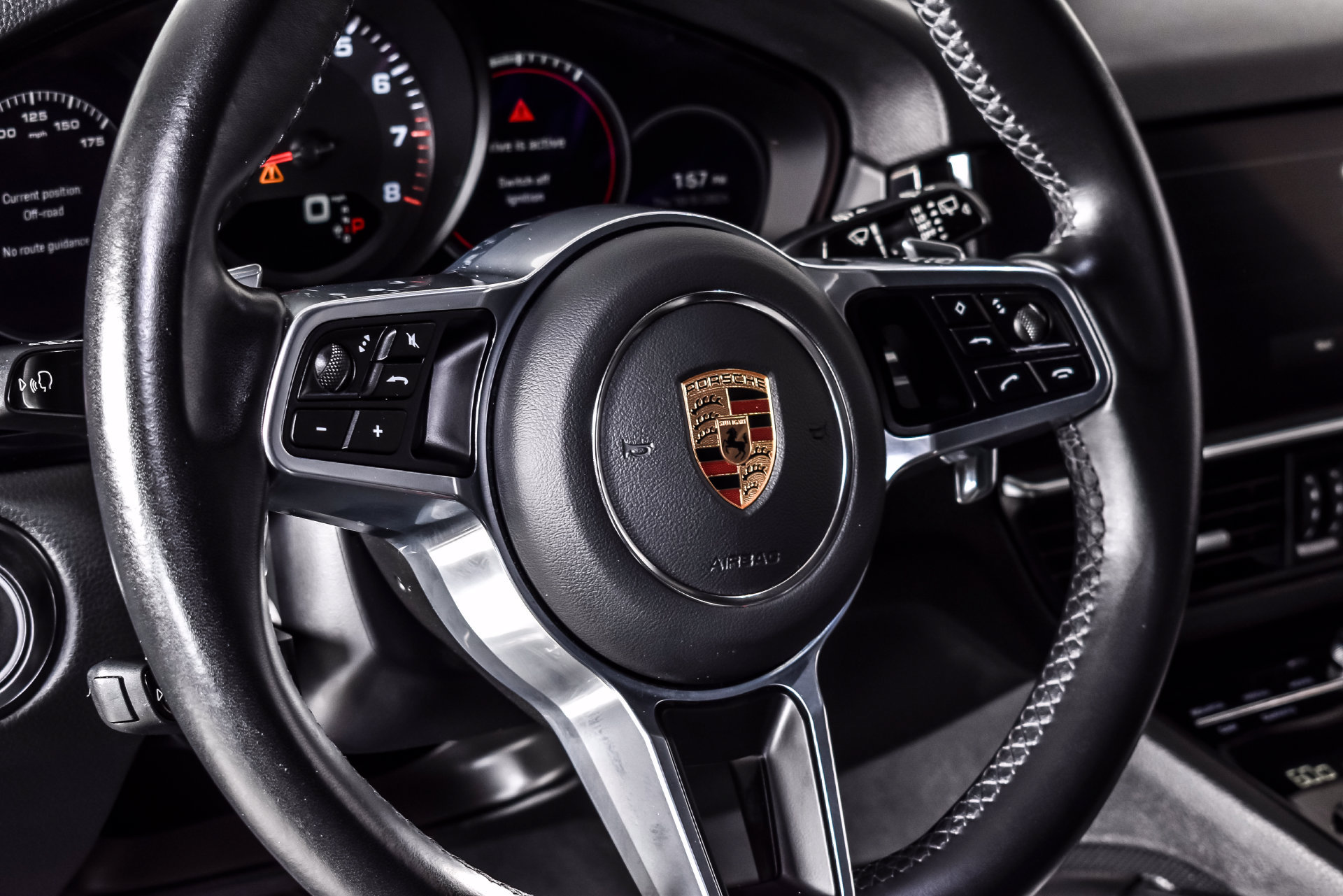 Used 2023 Porsche Cayenne Platinum Edition AWD/4WD image 14