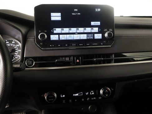 Used 2024 Mitsubishi Outlander SE Black Edition image 45