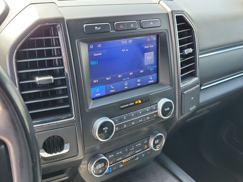 Used 2020 Ford Expedition Limited RWD image 29